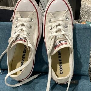 Women’s Size 6, Men’s Size 4 Low Top Tie Converse All Stars